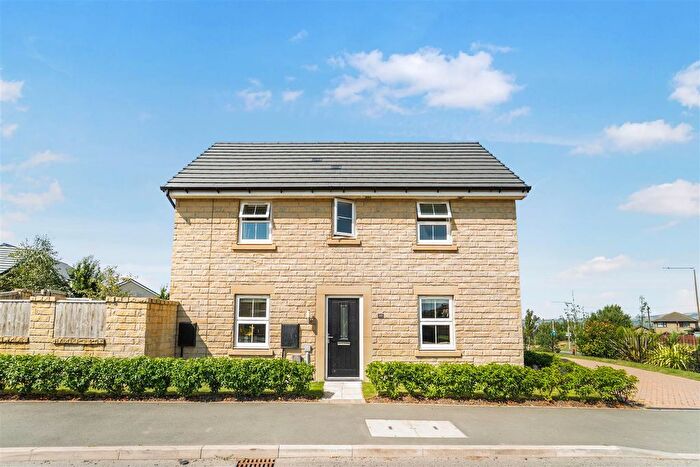 3 Bedroom Semi-Detached House For Sale In Yellowhammer Road, Burnley, BB11