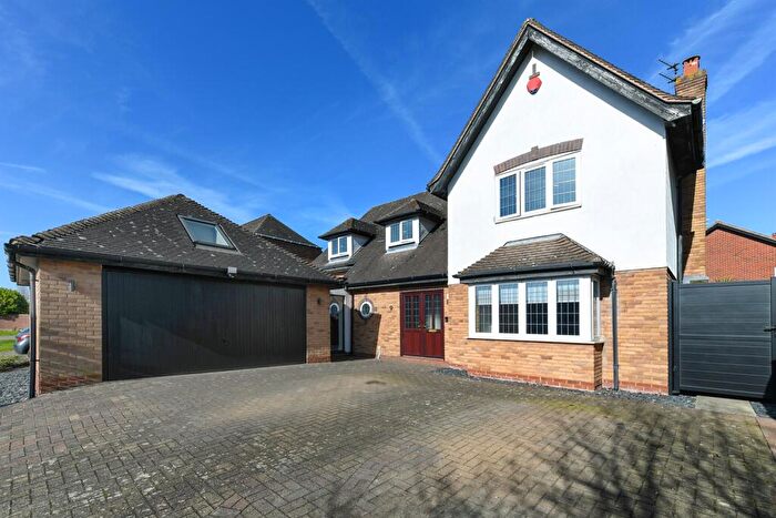 5 Bedroom Detached House To Rent In Chartwell Grove, NG3