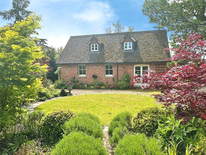 4 Bedroom Detached House For Sale In Burghfield Bridge, Burghfield, Reading, Berkshire, RG30