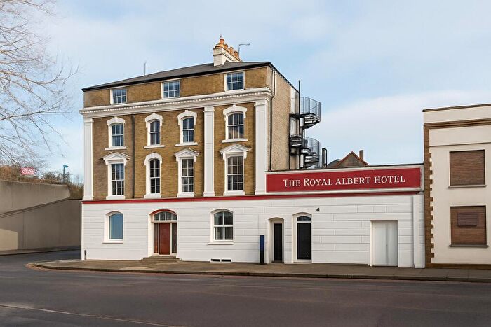 1 Bedroom Flat To Rent In Royal Albert Hotel, Albert Road South, Southampton, SO14