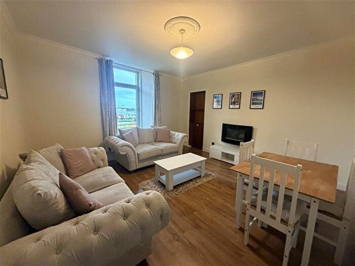 1 Bedroom Flat To Rent In Hilltown, Dundee, DD3