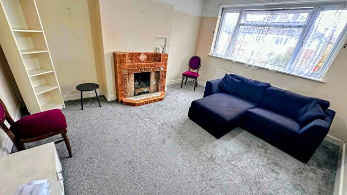 2 Bedroom Mobile Home To Rent In Imperial Close, North Harrow, HA2