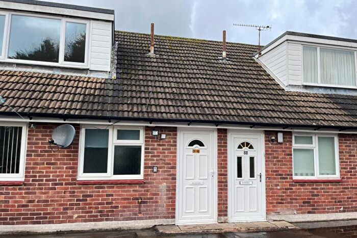 2 Bedroom Flat To Rent In Arundel Drive, Fareham, PO16