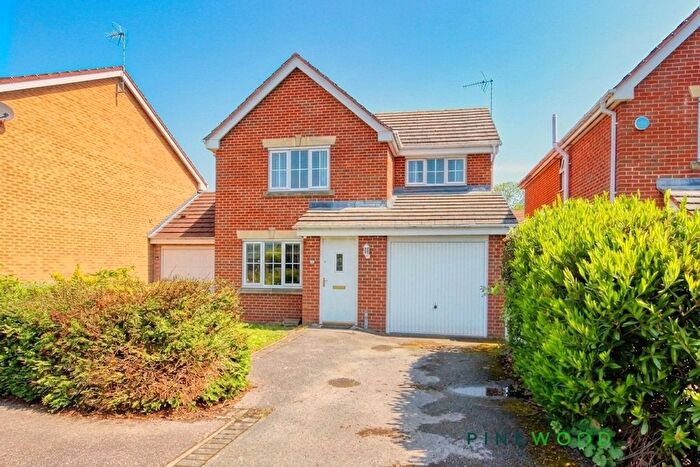 3 Bedroom Detached House To Rent In Lincoln Way, North Wingfield, S42