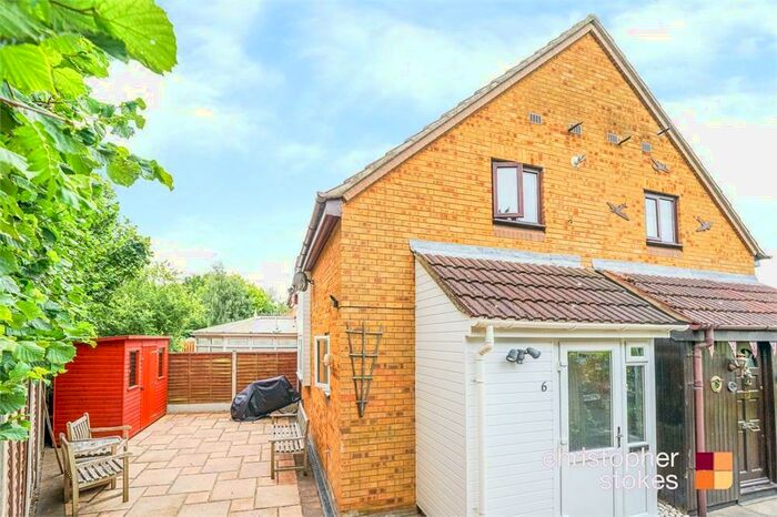 1 Bedroom Cluster House To Rent In Benedictine Gate, Cheshunt, Hertfordshire, EN8