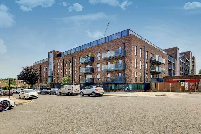 1 Bedroom Flat To Rent In Station Approach, Lower Sydenham, London, SE26