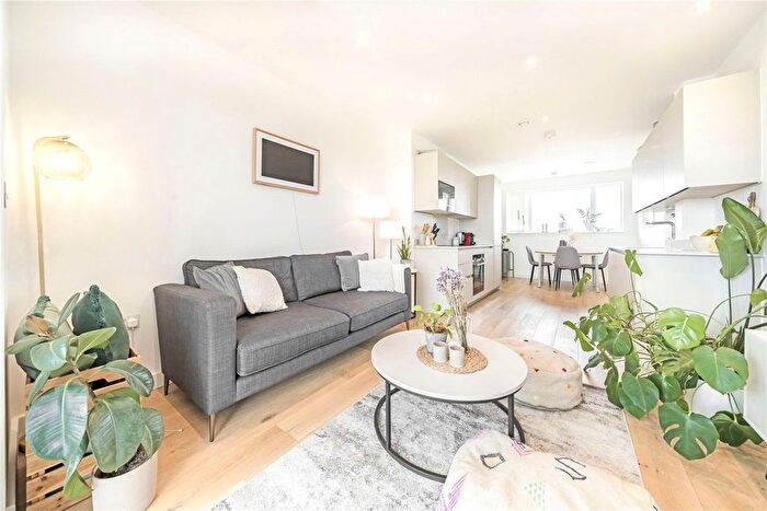 1 Bedroom Flat For Sale In Hereford Place, New Cross, SE14