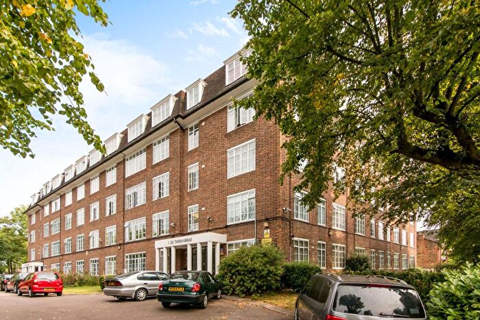 1 Bedroom Flat For Sale In Willesden Lane, Brondesbury, London, NW6