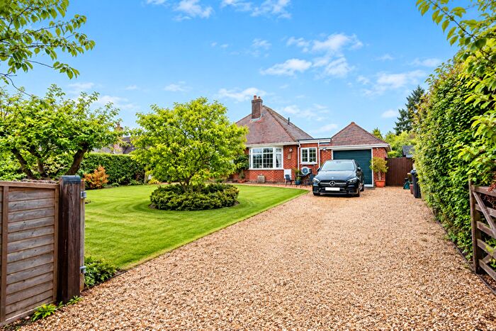 3 Bedroom Detached Bungalow For Sale In Winsor Road, Winsor, Southampton, SO40