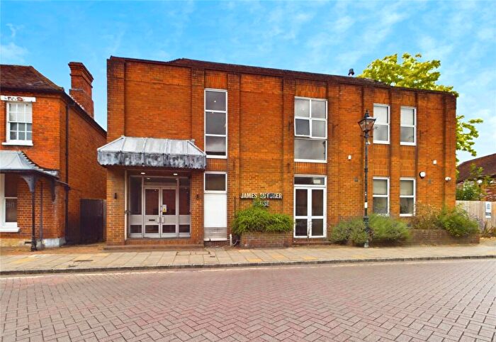 1 Bedroom Apartment To Rent In High Street, Theale, Reading, Berkshire, RG7