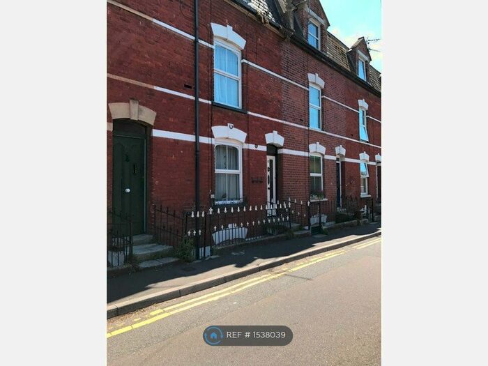 Studio To Rent In Victoria Grove, Bridport, DT6