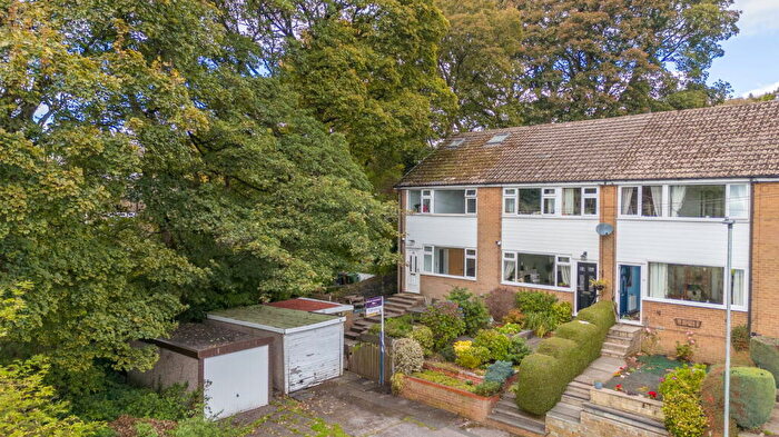 3 Bedroom Semi-Detached House For Sale In Wold Close, Thornton, Bradford, BD13