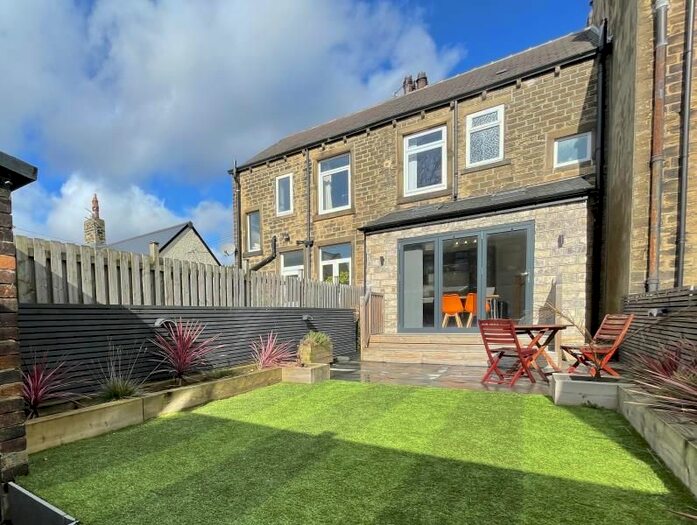 2 Bedroom Terraced House To Rent In Thomas Street, Lindley, Huddersfield, HD3