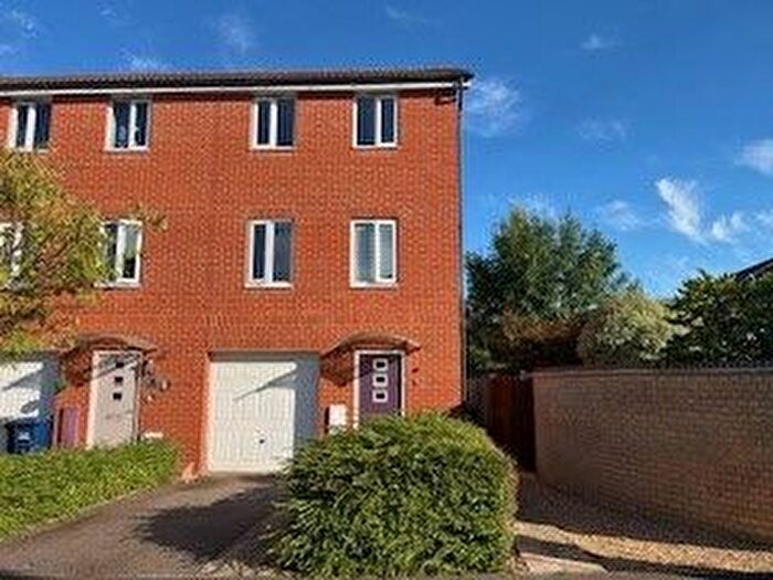 3 Bedroom Town House To Rent In Blenheim Close, Upper Cambourne, Cambridge, CB23