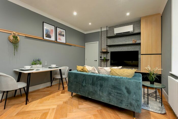 1 Bedroom Flat To Rent In Kenway Road, London, London, SW5