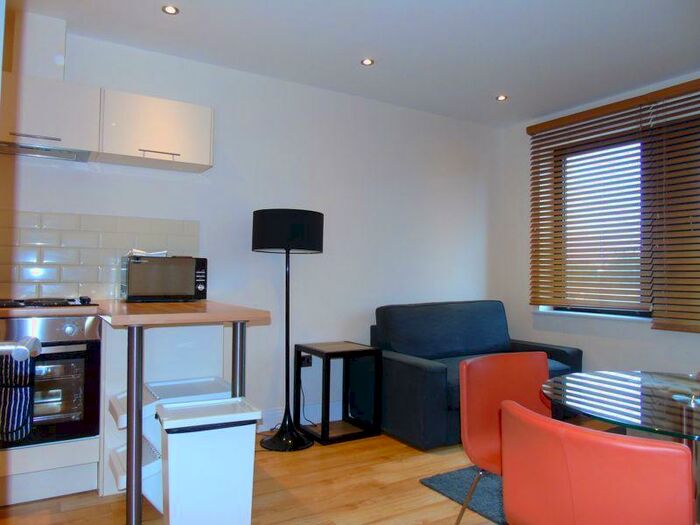 1 Bedroom Apartment To Rent In Garsington Road, Oxford, OX4