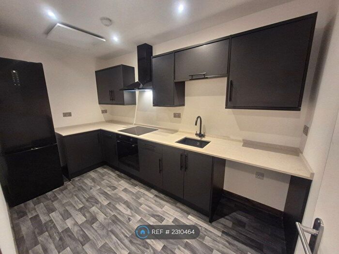 4 Bedroom Flat To Rent In King Edward Street, Hull, HU1