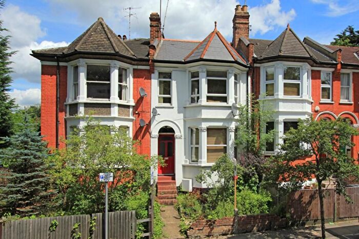 2 Bedroom Flat To Rent In Dollis Road, Finchley, London, N3
