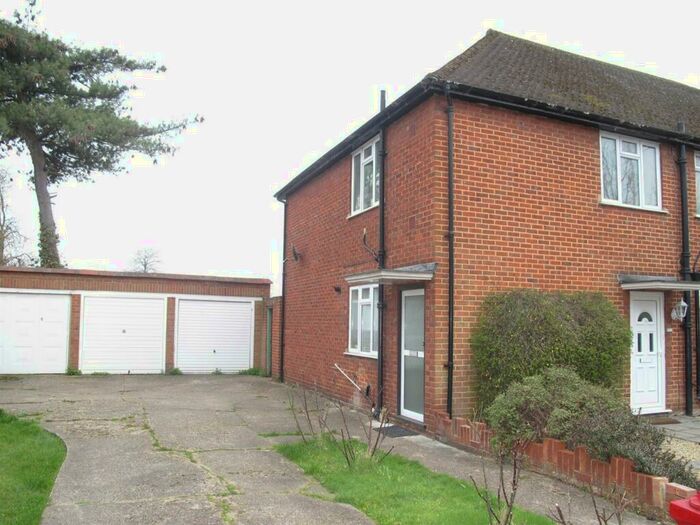 House To Rent In Albert Street, Slough, SL1