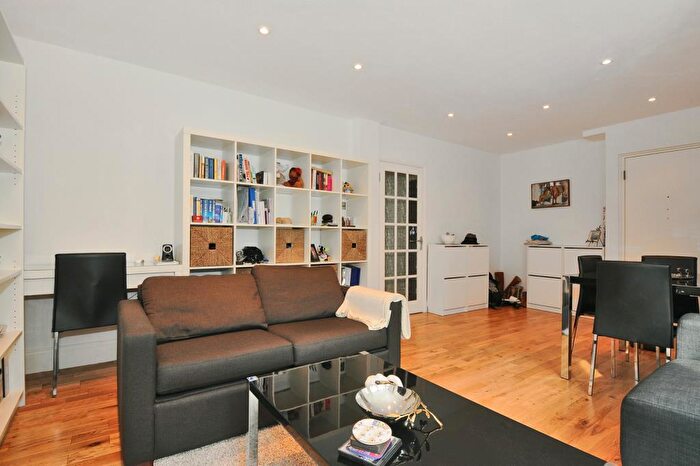 2 Bedroom Apartment To Rent In Shannon Place, St Johns Wood, NW8