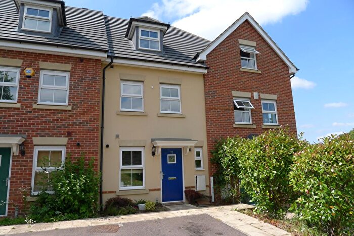 3 Bedroom Town House To Rent In Carisbrooke Close, Stevenage, SG2