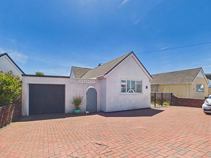 2 Bedroom Semi Detached Bungalow For Sale In Goodrington Road, Paignton, TQ4