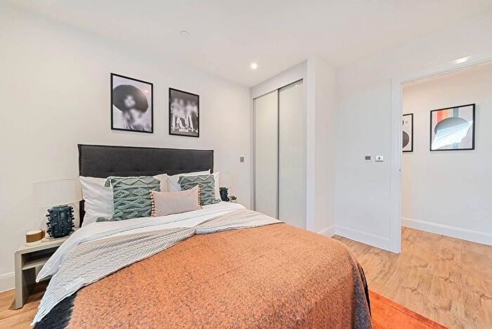 3 Bedroom Flat To Rent In Uncle Colindale, Colindale, London, NW9
