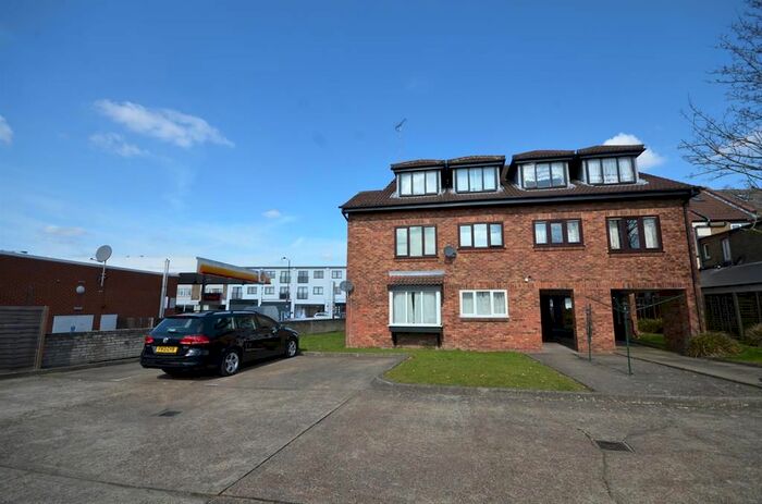 1 Bedroom Flat To Rent In Oakwood Court., Pinner Road, Harrow, HA1