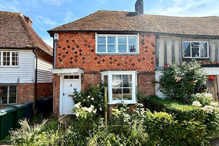 2 Bedroom End Of Terrace House For Sale In The Street, Smarden, TN27