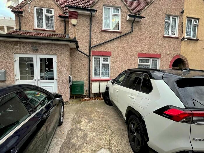 7 Bedroom Semi-Detached House To Rent In Lady Margaret Road, Southall, Greater London, UB1