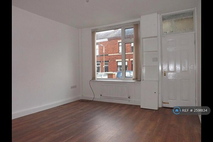2 Bedroom Terraced House To Rent In Cemetery Road, Bolton, BL4
