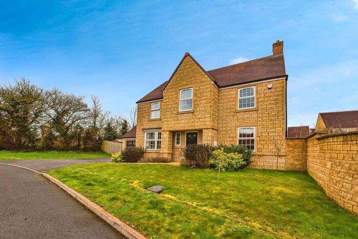 4 Bedroom Detached House For Sale In Wool Close, Beckington, Frome, BA11