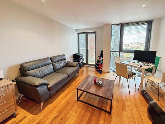 2 Bedroom Flat To Rent In Elba, Gotts Road, Leeds, West Yorkshire, LS12