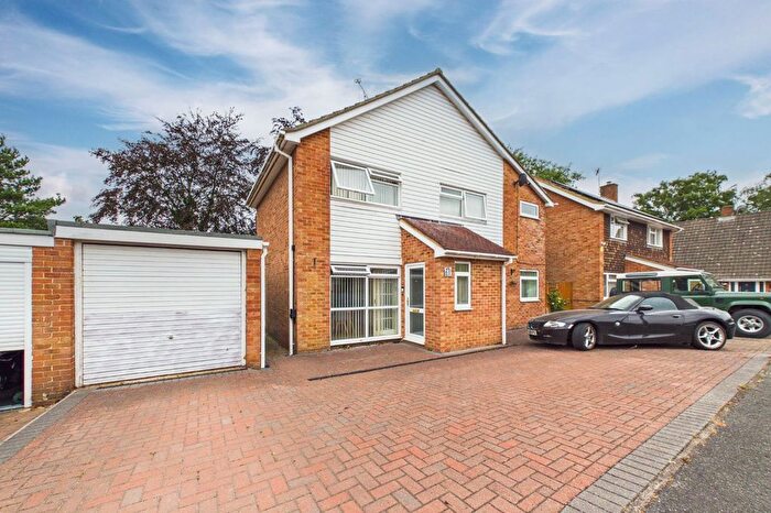 3 Bedroom Detached House For Sale In Mickle Hill, Sandhurst, Berkshire, GU47