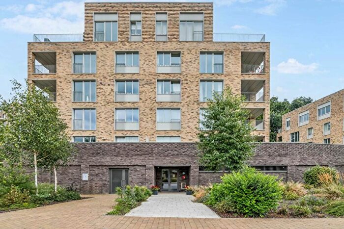 2 Bedroom Flat To Rent In Cornforth Lane, Mill Hill, NW7