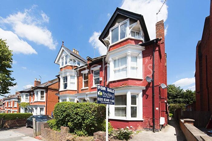 1 Bedroom Flat To Rent In Elm Park Road, London, N3