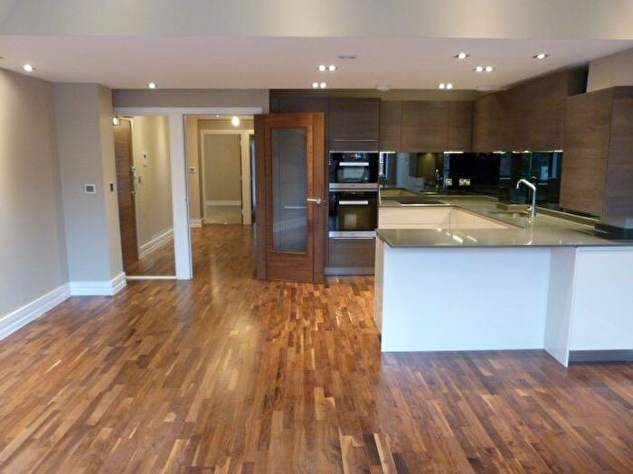 2 Bedroom Flat To Rent In Madoc Close, London, NW2