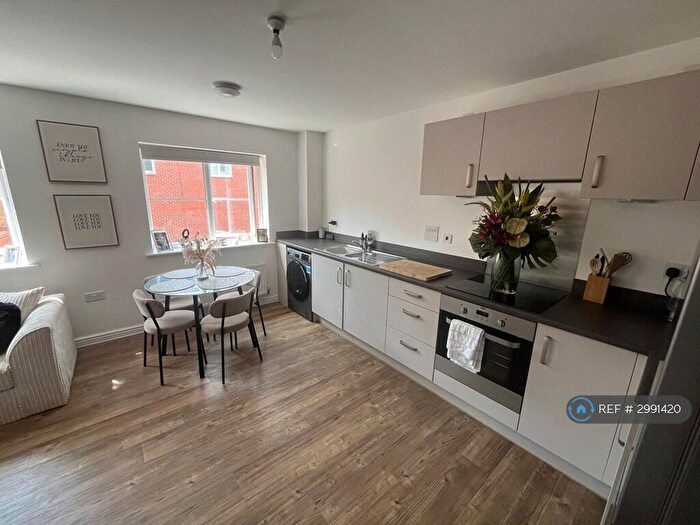 2 Bedroom Flat To Rent In Cranbrook, Exeter, EX5