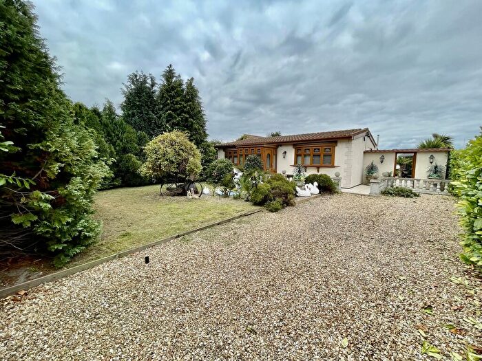 2 Bedroom Detached Bungalow For Sale In Siltside, Gosberton Risegate, PE11