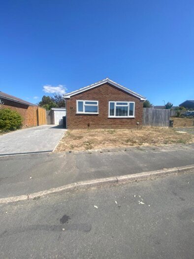 3 Bedroom Detached Bungalow To Rent In Honeysuckle Close, Eastbourne, BN23