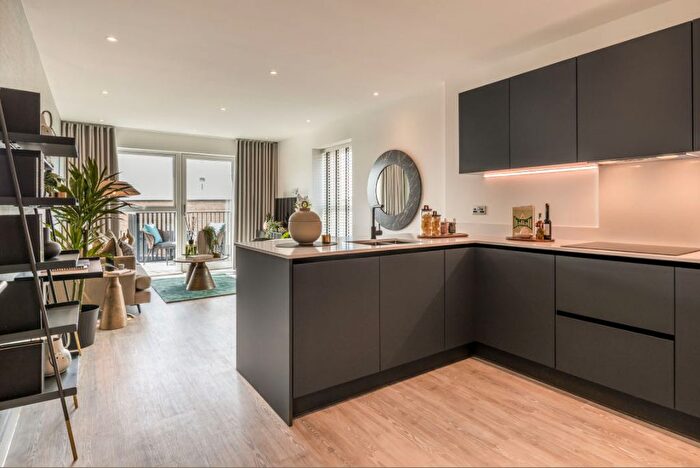 2 Bedroom Flat For Sale In Capital Interchange Way, Brentford, TW8
