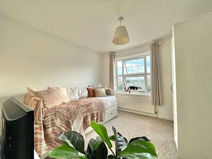3 Bedroom Terraced House For Sale In Fosseway Avenue, Moreton-In-Marsh, GL56