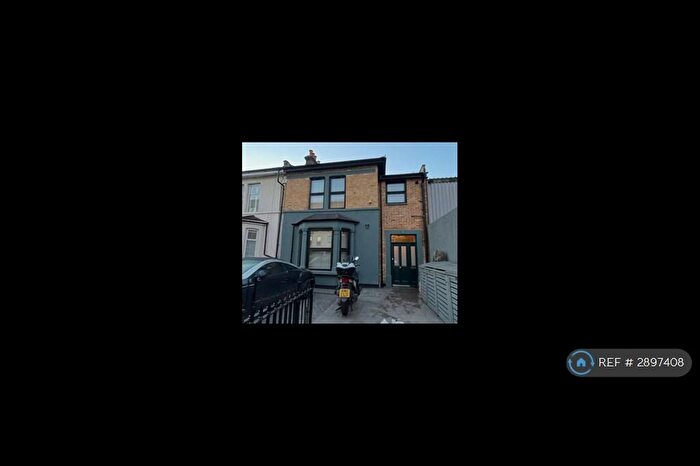 1 Bedroom Flat To Rent In High Road Leyton, London, E10