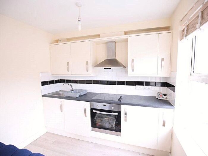 1 Bedroom Apartment To Rent In Holloway Road, Holloway, London, N19