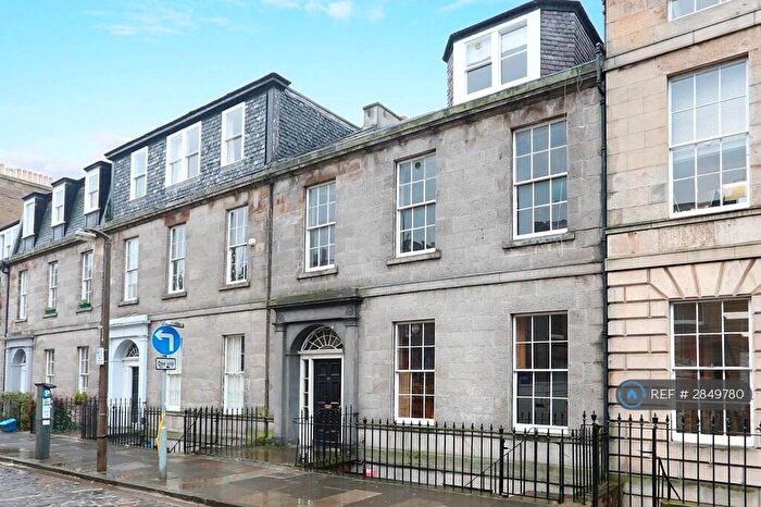 2 Bedroom Flat To Rent In New Town, Edinburgh, EH1