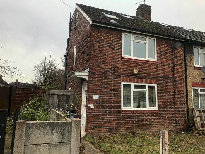 3 Bedroom End Of Terrace House To Rent In Weir Hall Road, London N18