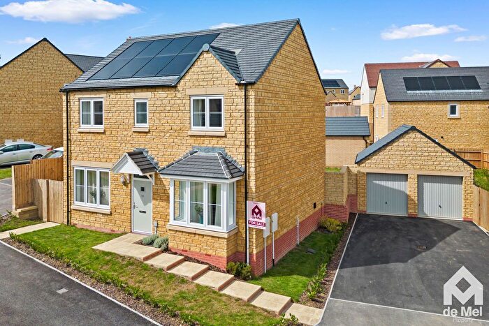 4 Bedroom Detached House For Sale In Foremarke Road, Winchcombe, GL54