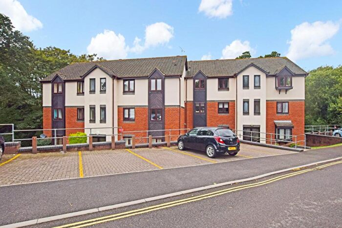 2 Bedroom Flat For Sale In Briarswood, Southampton, SO16