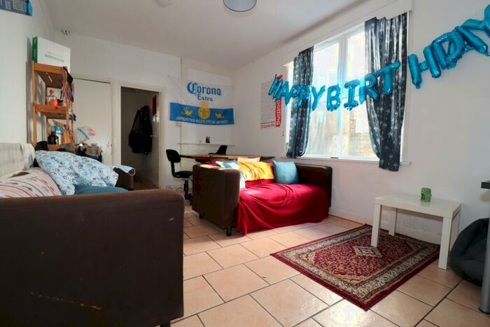 6 Bedroom Terraced House To Rent In Colum Road, Cathays, CF10