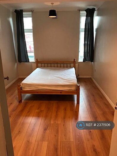 3 Bedroom Flat To Rent In St. George Court, Birmingham, B15